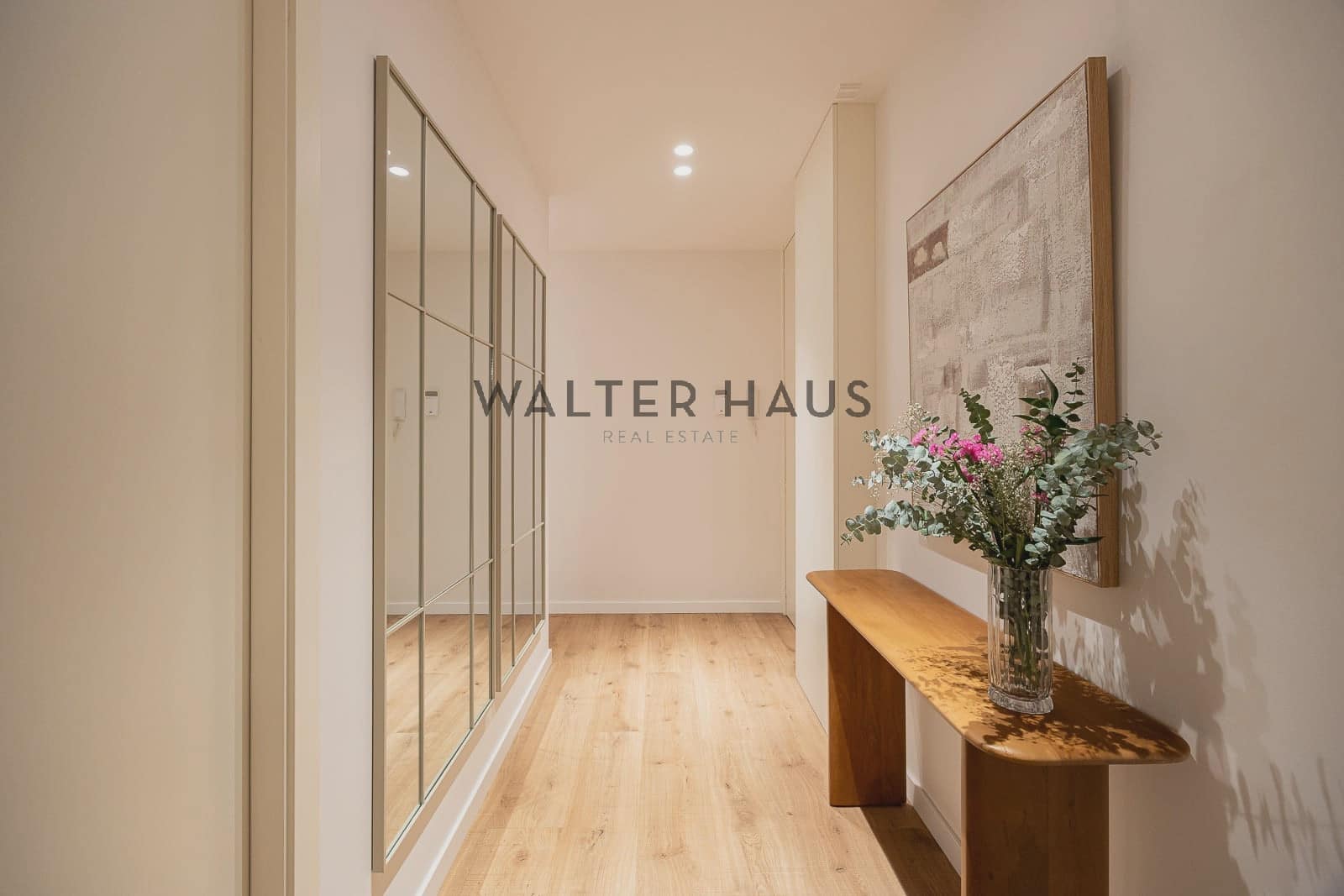 2 bedroom Flat for sale in Barcelona city - € 795,000 (Ref: 9449873)