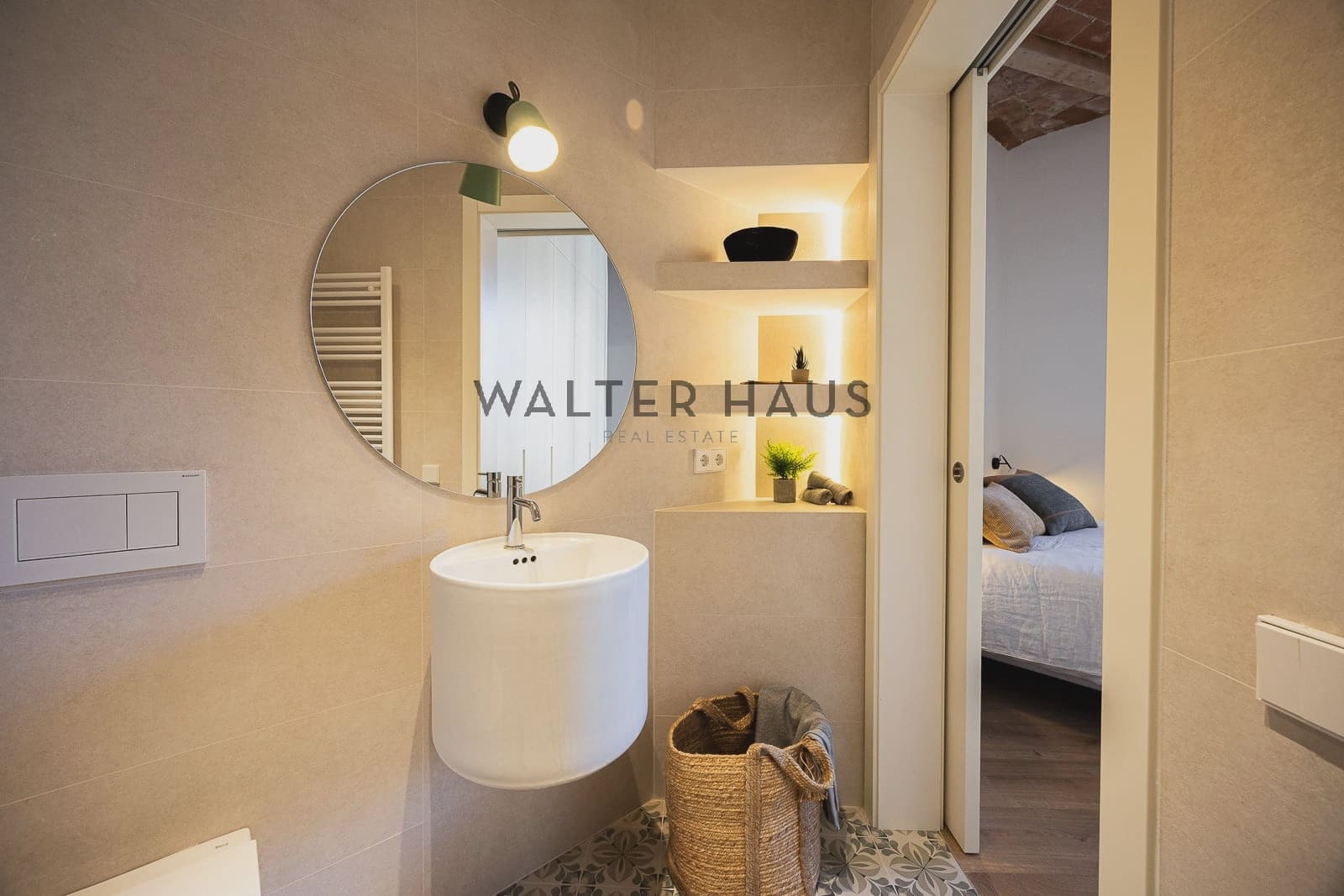 2 bedroom Flat for sale in Barcelona city - € 795,000 (Ref: 9449873)