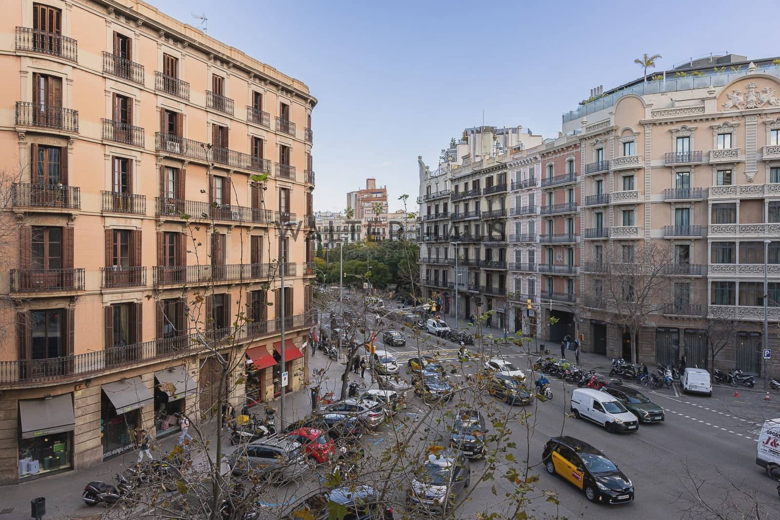 2 bedroom Flat for sale in Barcelona city - € 795,000 (Ref: 9449873)