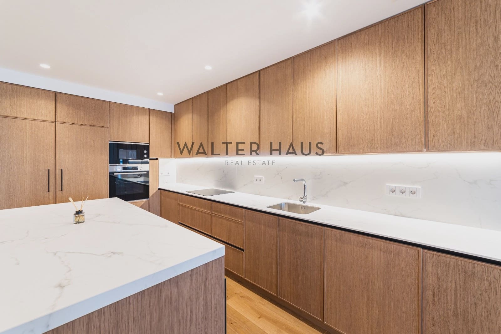 3 slaapkamer Flat te koop in Madrid stad - € 2.550.000 (Ref: 9451520)