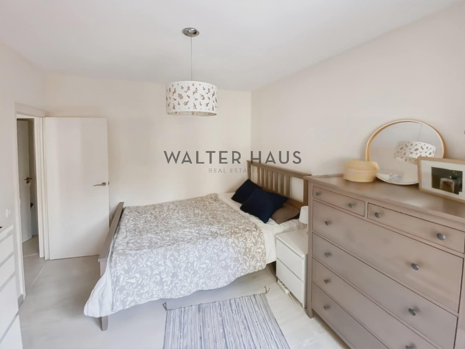 Piso de 2 habitaciones en Barcelona ciudad en alquiler - 1.600 € (Ref: 9453665)