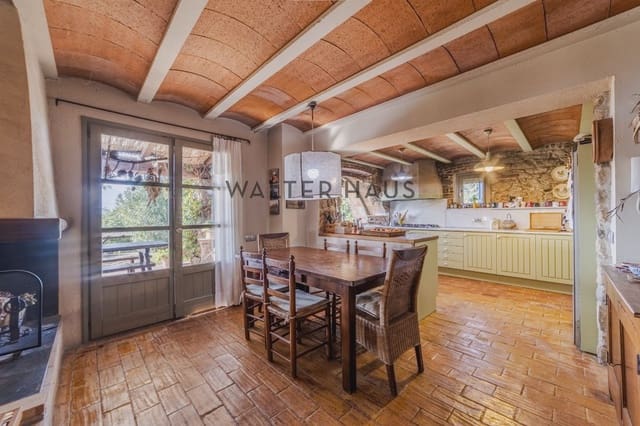 4 sovrum Villa till salu i Blanes med pool - 920 000 € (Ref: 9460647)