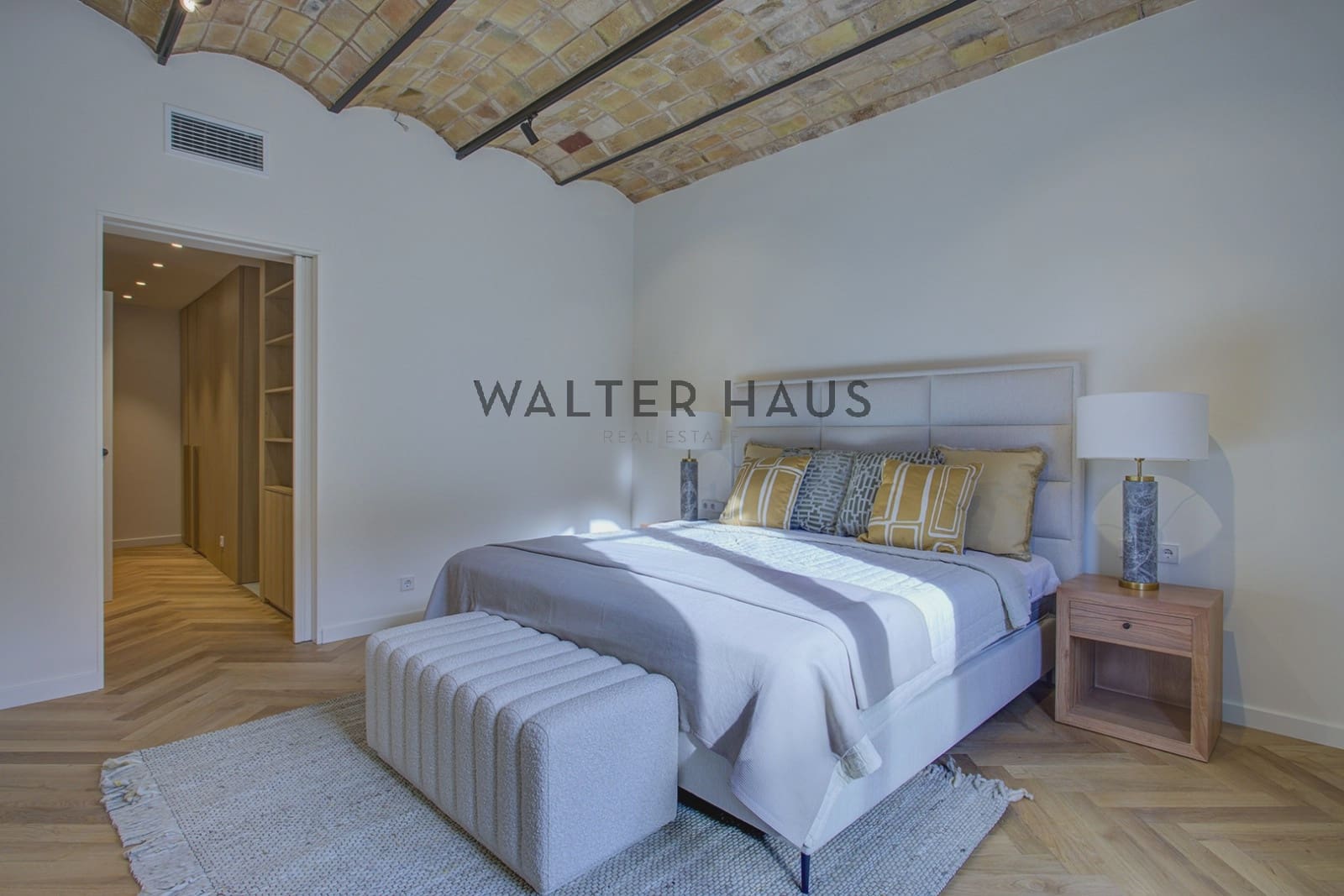 4 bedroom Flat for sale in Barcelona city - € 2,195,000 (Ref: 9462837)