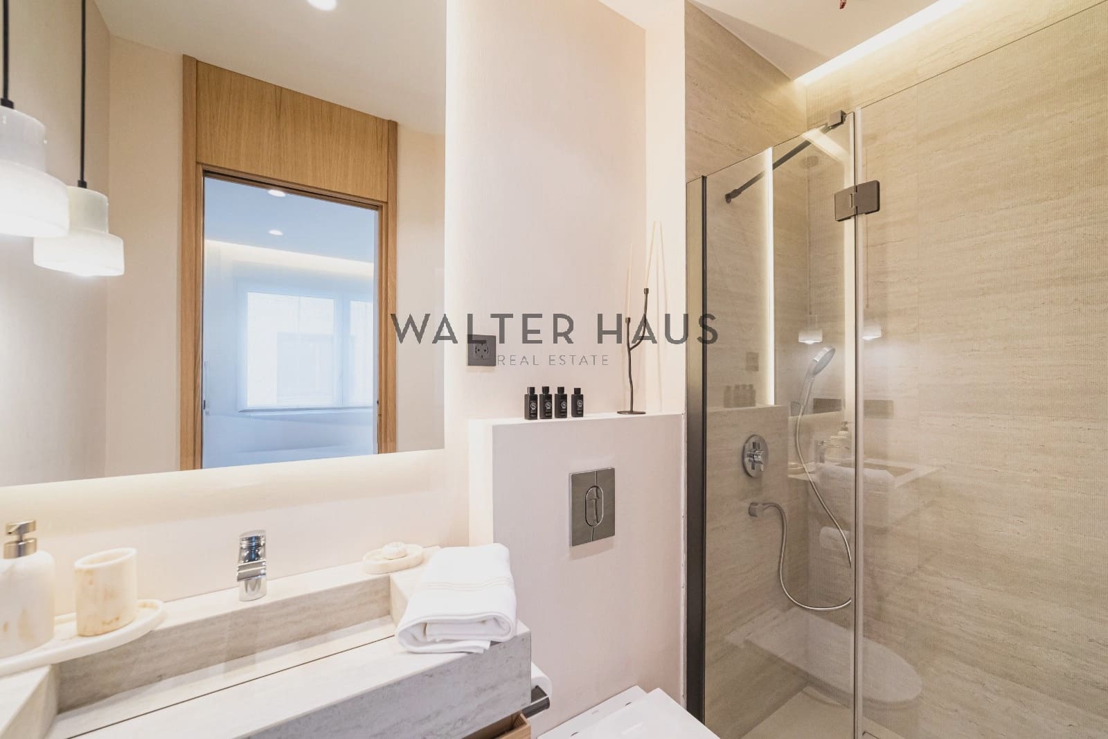 4 slaapkamer Flat te koop in Madrid stad - € 3.700.000 (Ref: 9469933)
