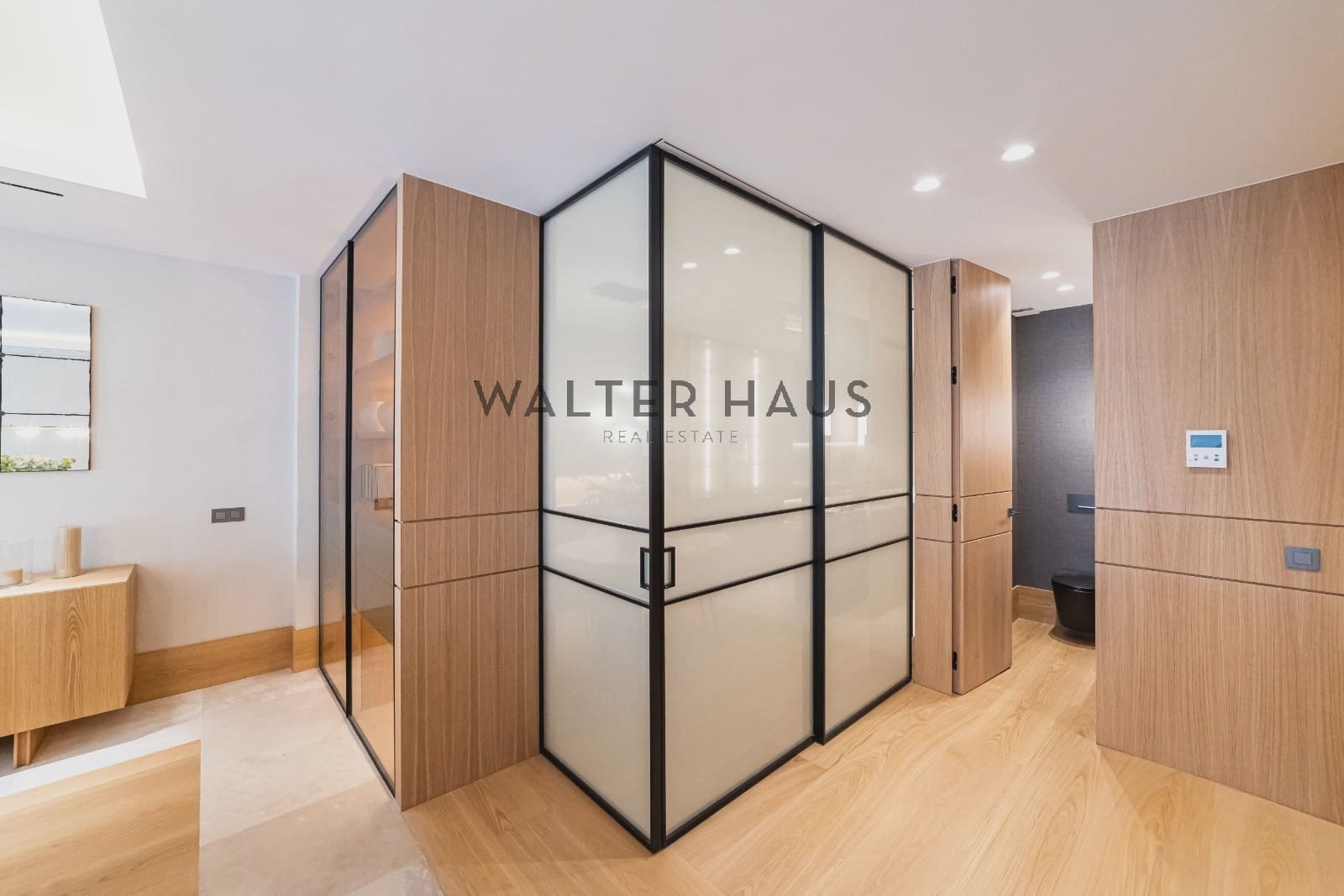 4 slaapkamer Flat te koop in Madrid stad - € 3.700.000 (Ref: 9469933)