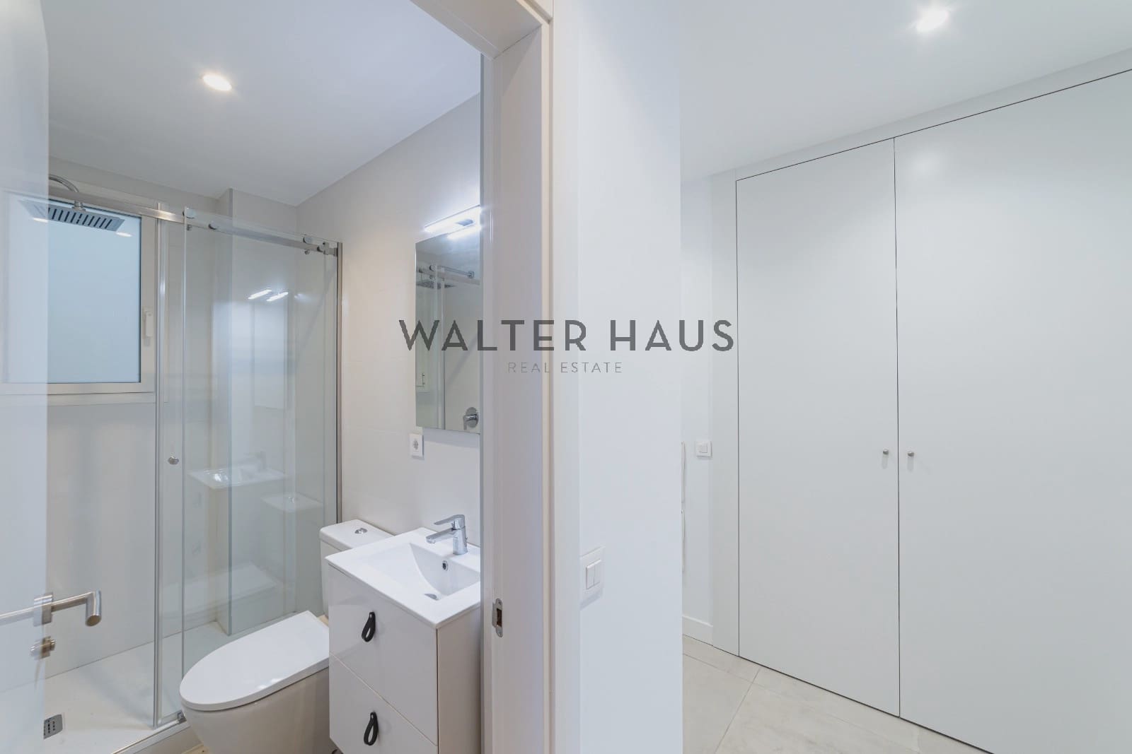 5 bedroom Flat for sale in Madrid city - € 3,600,000 (Ref: 9470038)