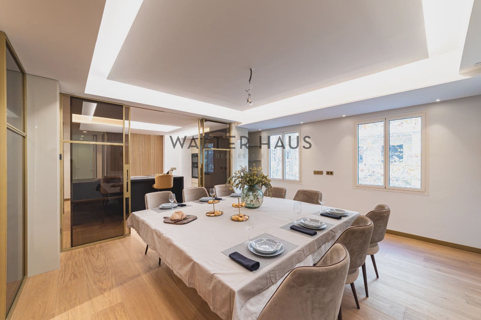 5 bedroom Flat for sale in Madrid city - € 3,600,000 (Ref: 9470038)