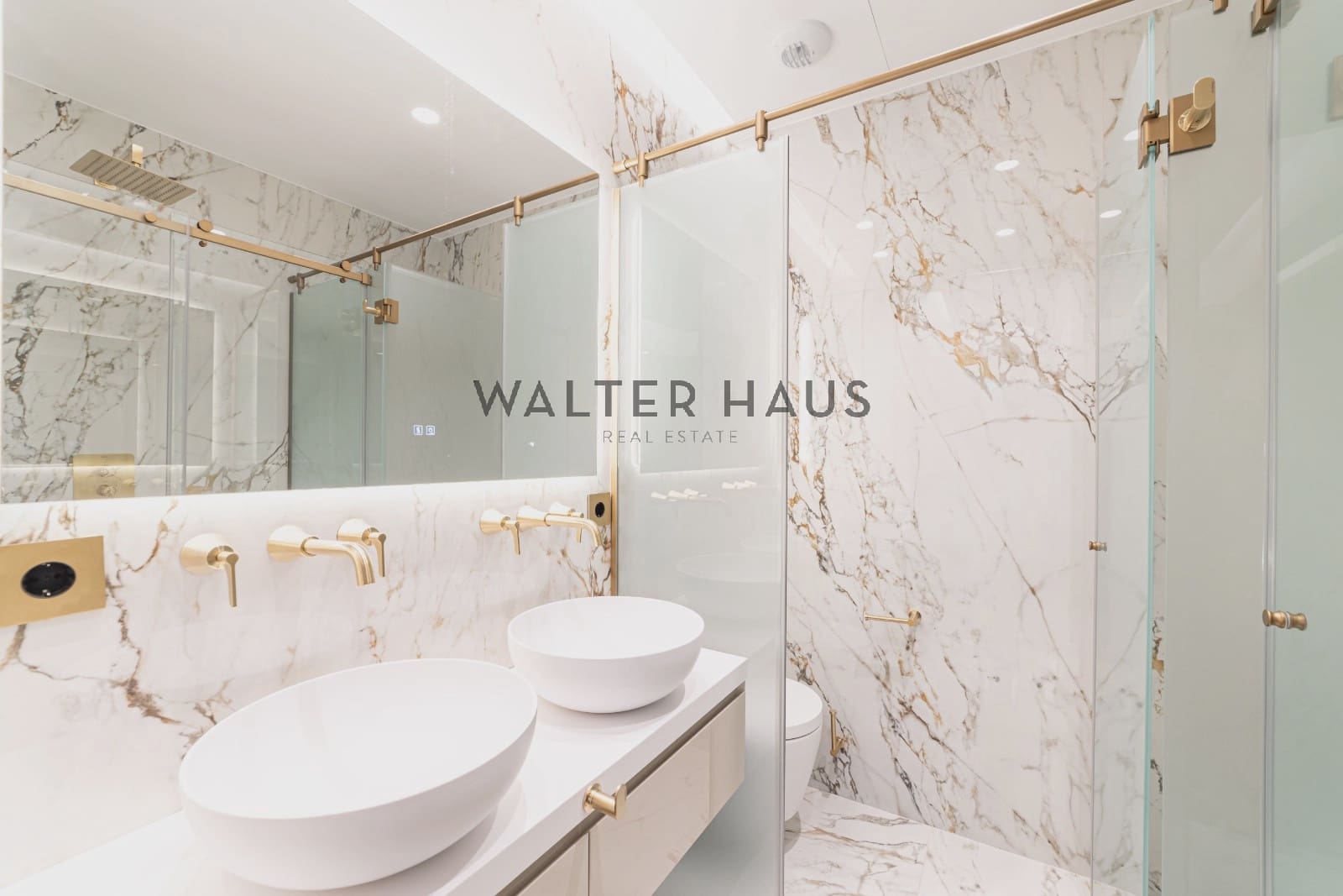 5 bedroom Flat for sale in Madrid city - € 3,600,000 (Ref: 9470038)