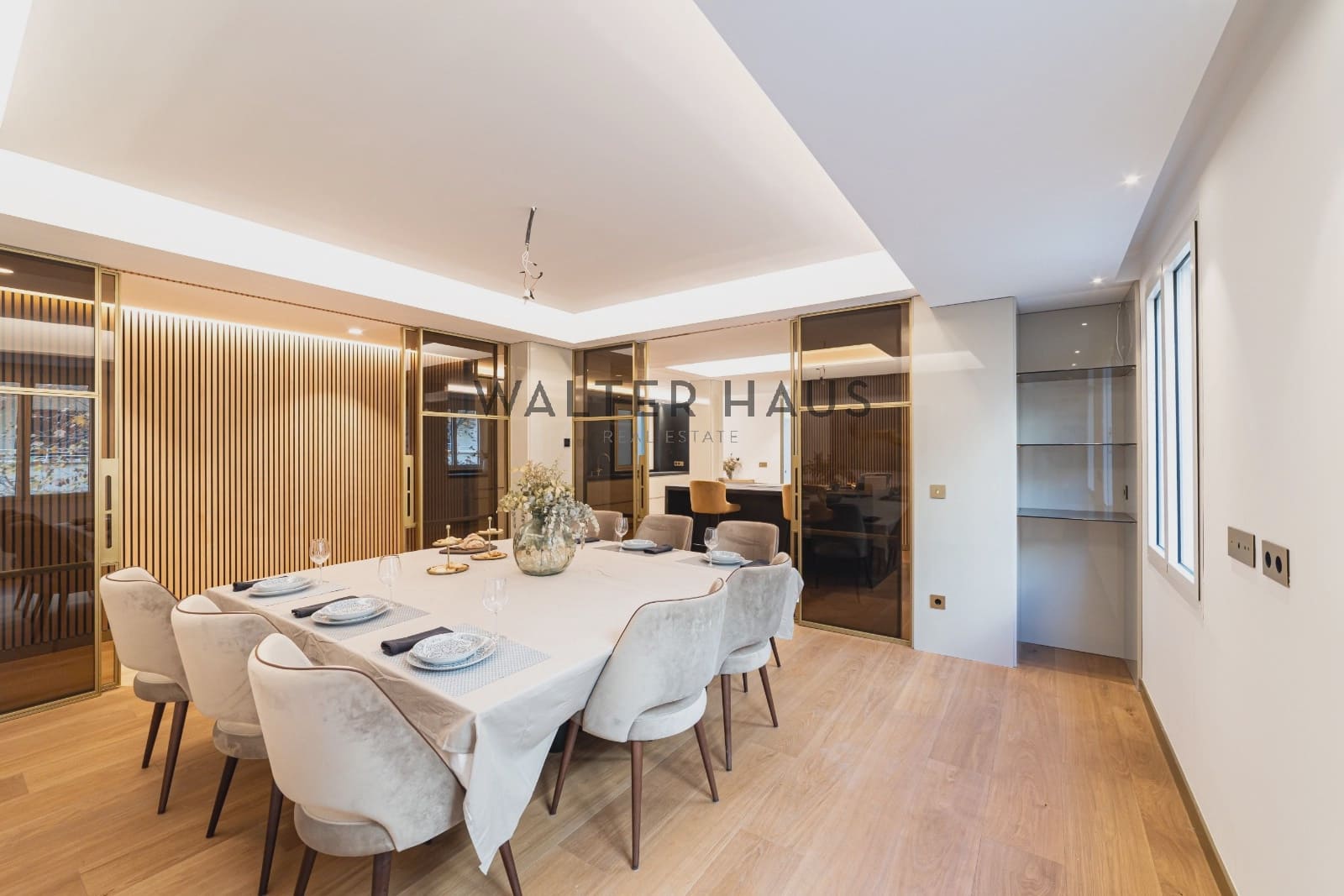 5 bedroom Flat for sale in Madrid city - € 3,600,000 (Ref: 9470038)