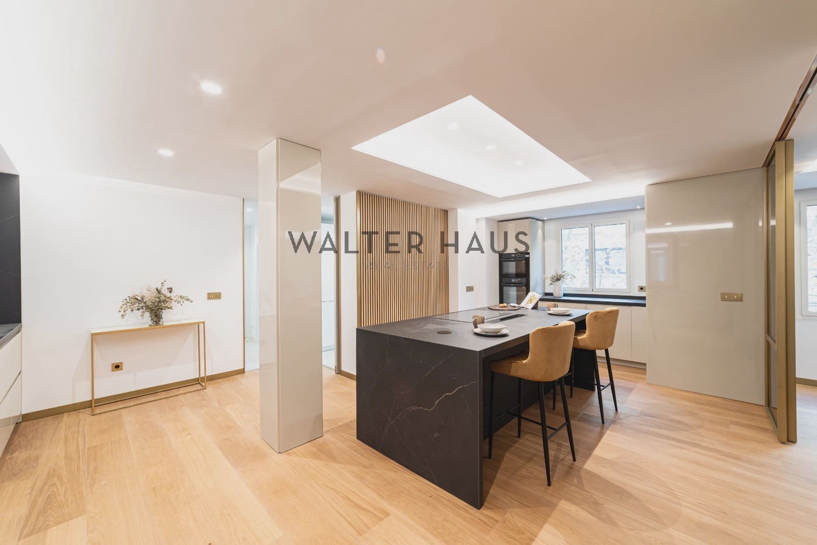 5 bedroom Flat for sale in Madrid city - € 3,600,000 (Ref: 9470038)