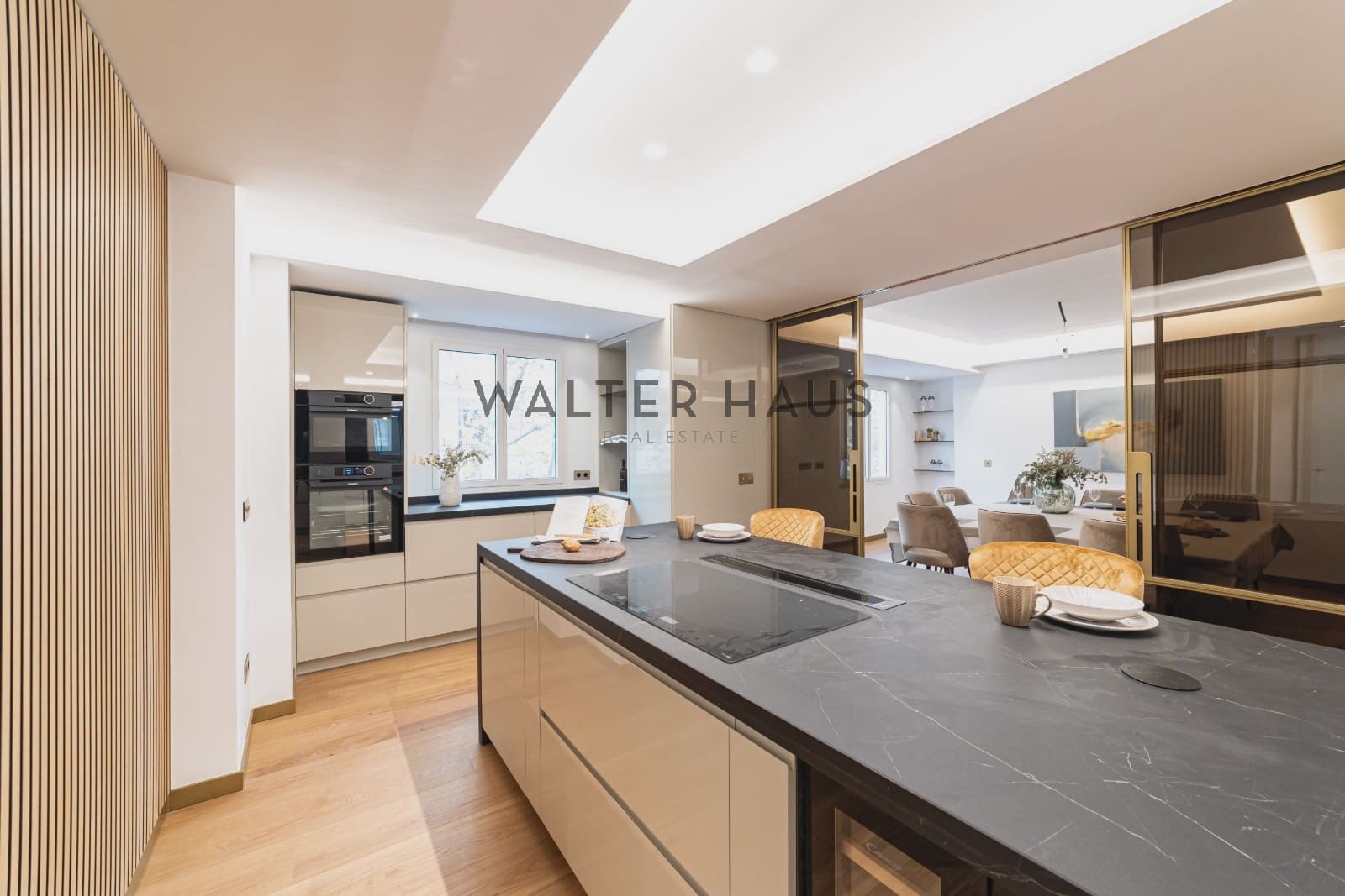 5 bedroom Flat for sale in Madrid city - € 3,600,000 (Ref: 9470038)