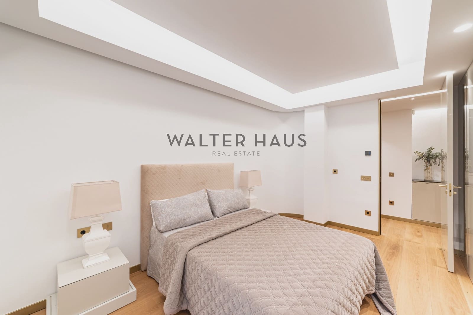 5 bedroom Flat for sale in Madrid city - € 3,600,000 (Ref: 9470038)