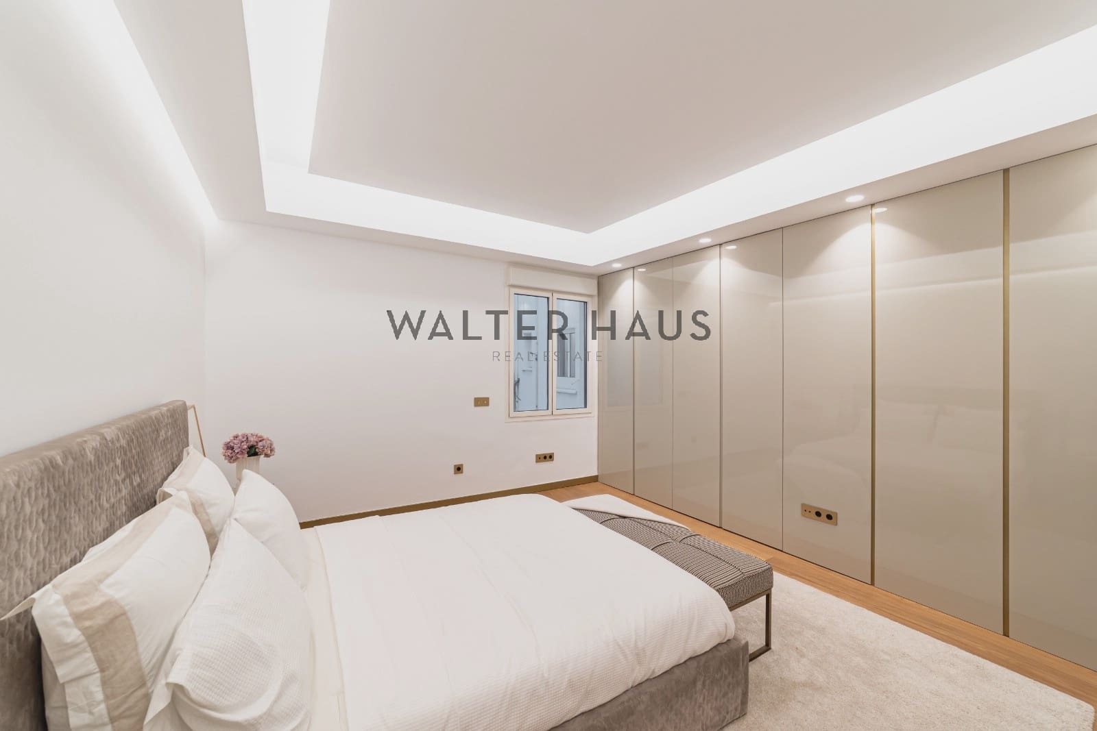 5 bedroom Flat for sale in Madrid city - € 3,600,000 (Ref: 9470038)