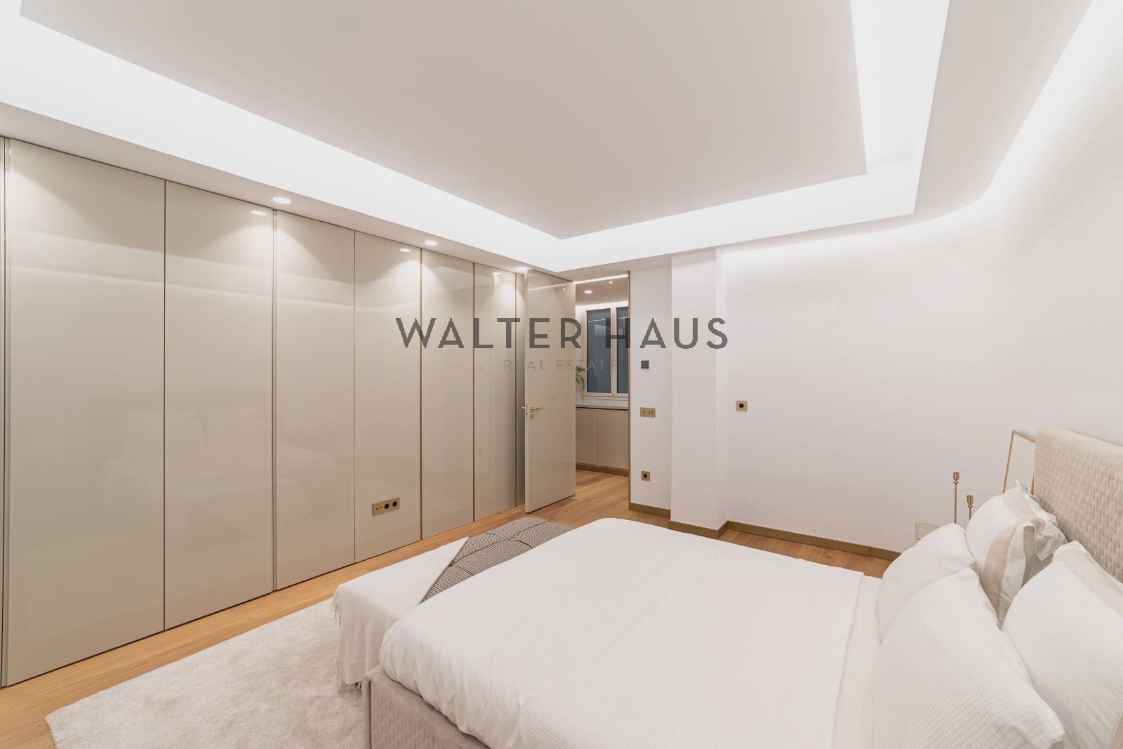 5 bedroom Flat for sale in Madrid city - € 3,600,000 (Ref: 9470038)