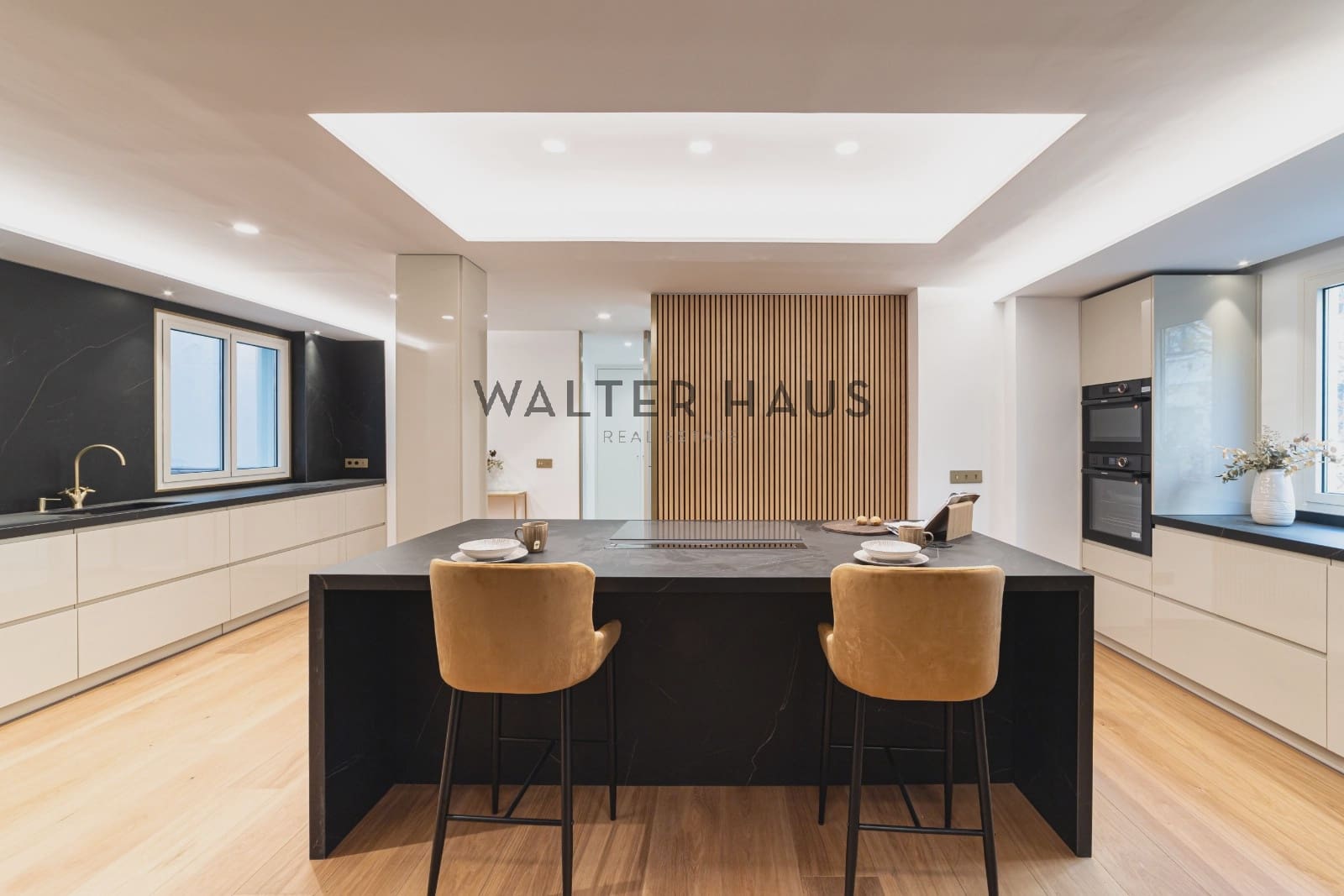 5 bedroom Flat for sale in Madrid city - € 3,600,000 (Ref: 9470038)