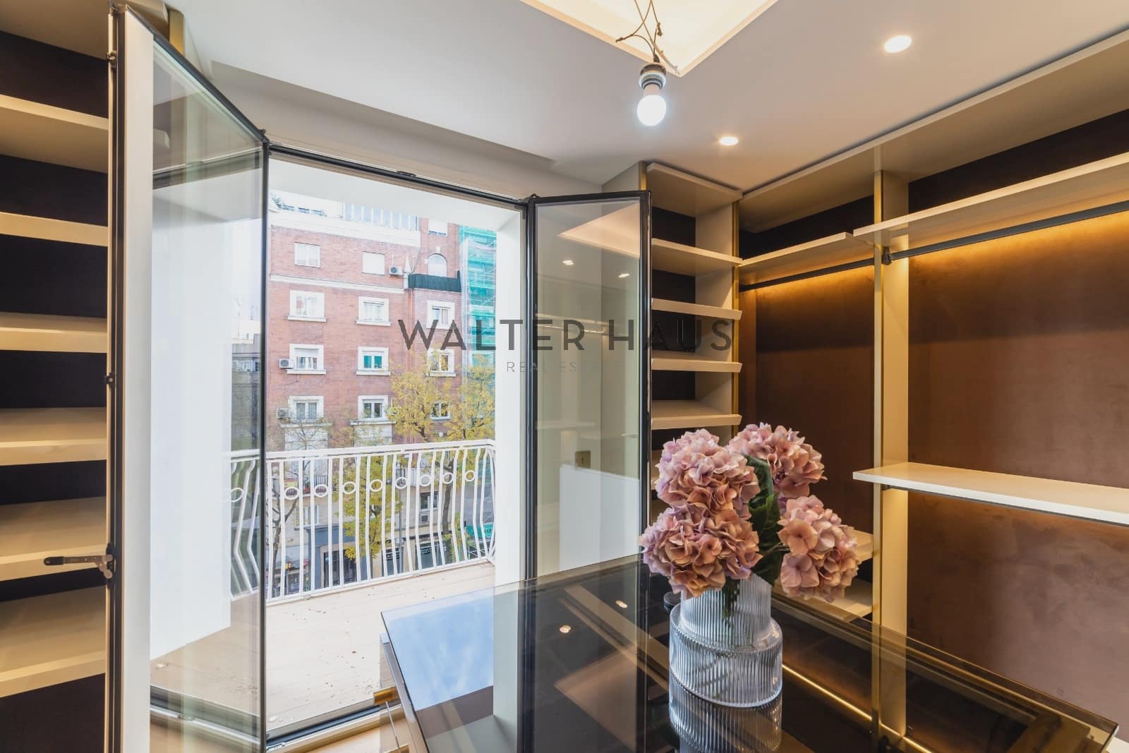 5 bedroom Flat for sale in Madrid city - € 3,600,000 (Ref: 9470038)