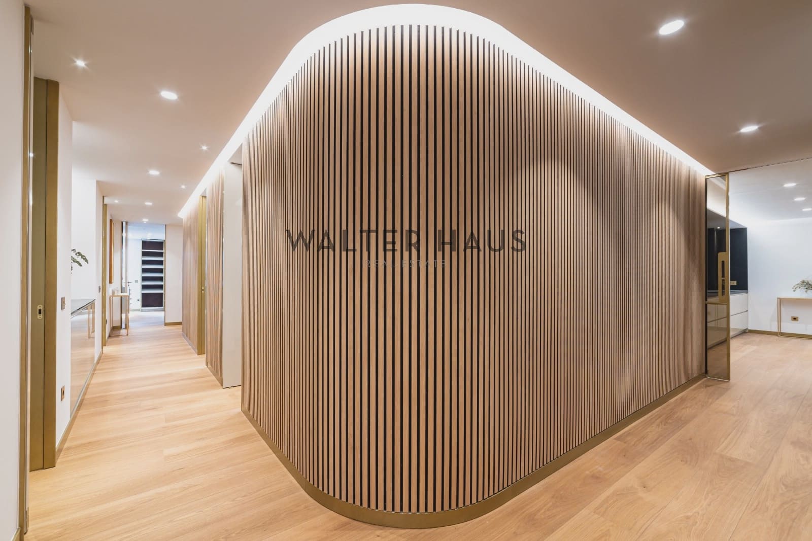 5 bedroom Flat for sale in Madrid city - € 3,600,000 (Ref: 9470038)