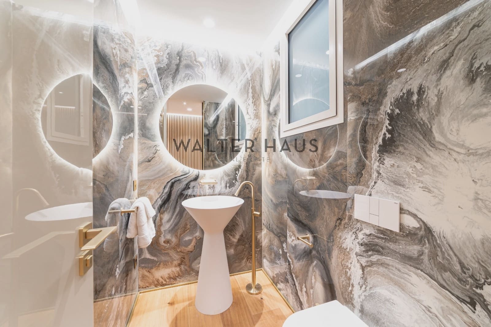 5 bedroom Flat for sale in Madrid city - € 3,600,000 (Ref: 9470038)