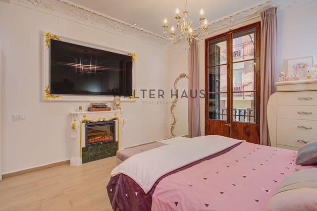 4 bedroom Apartment for sale in El Poble Sec, Barcelona city - € 949,000 (Ref: 9481444)