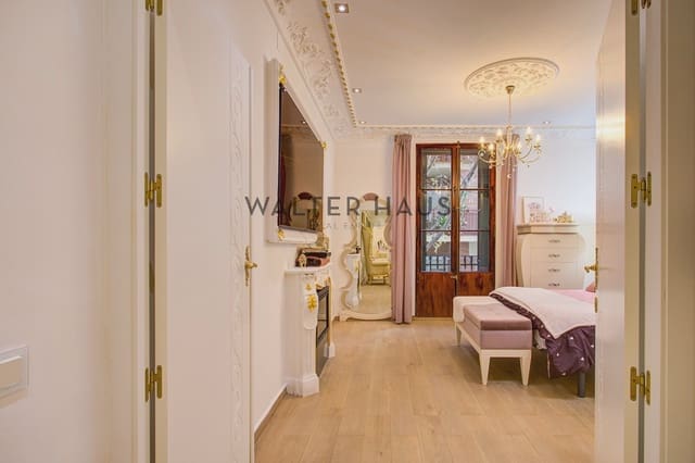 4 bedroom Apartment for sale in El Poble Sec, Barcelona city - € 949,000 (Ref: 9481444)