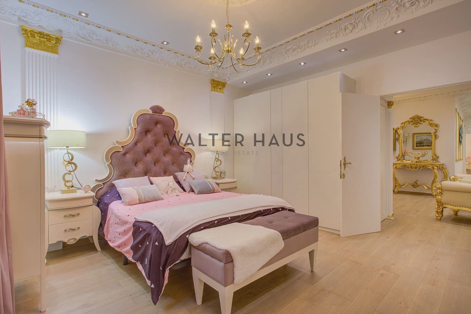 4 bedroom Apartment for sale in Barcelona city - € 949,000 (Ref: 9481444)