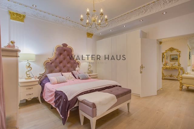 4 bedroom Apartment for sale in El Poble Sec, Barcelona city - € 949,000 (Ref: 9481444)