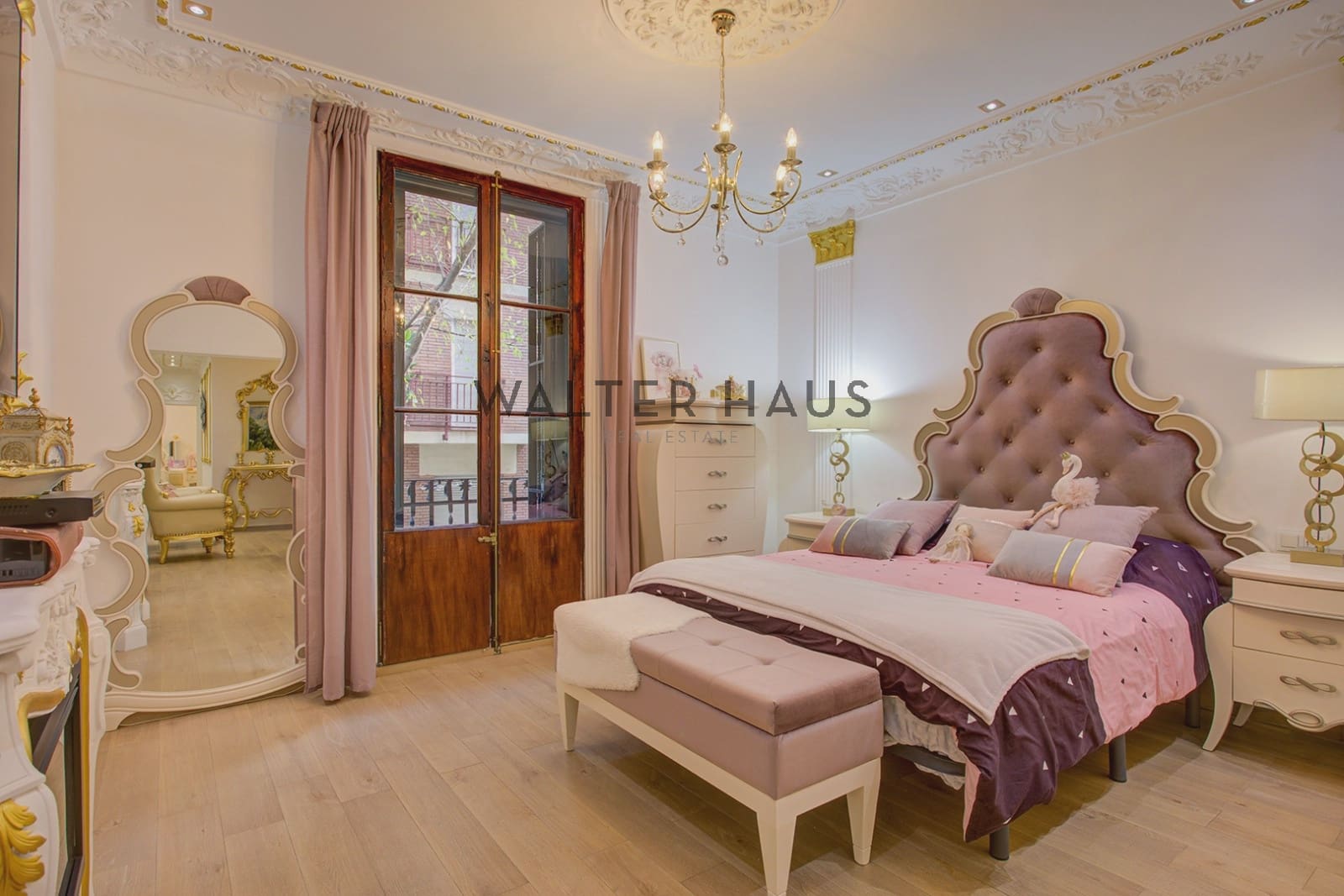 4 bedroom Apartment for sale in Barcelona city - € 949,000 (Ref: 9481444)