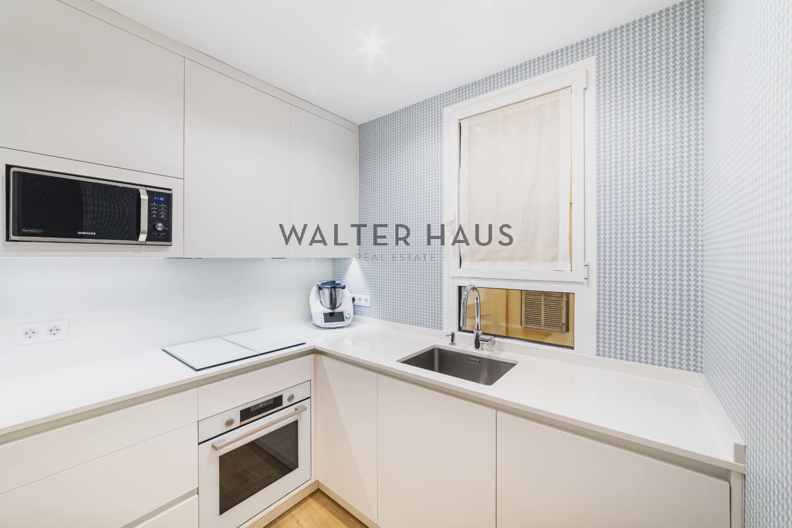 4 bedroom Flat for sale in Madrid city - € 1,225,000 (Ref: 9491669)