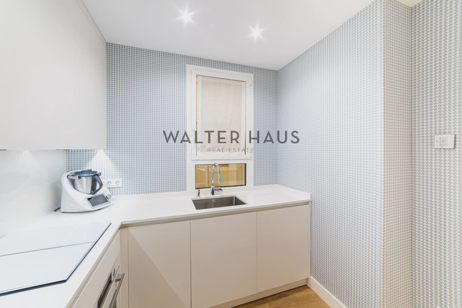 4 bedroom Flat for sale in Madrid city - € 1,225,000 (Ref: 9491669)