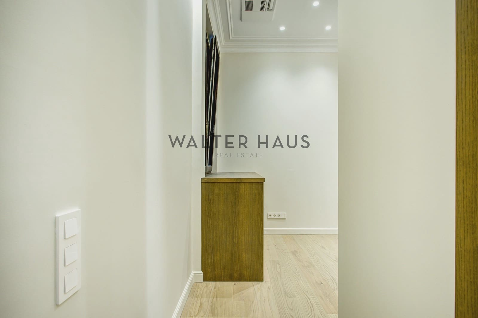 2 bedroom Flat for sale in Barcelona city with pool - € 1,150,000 (Ref: 9500400)