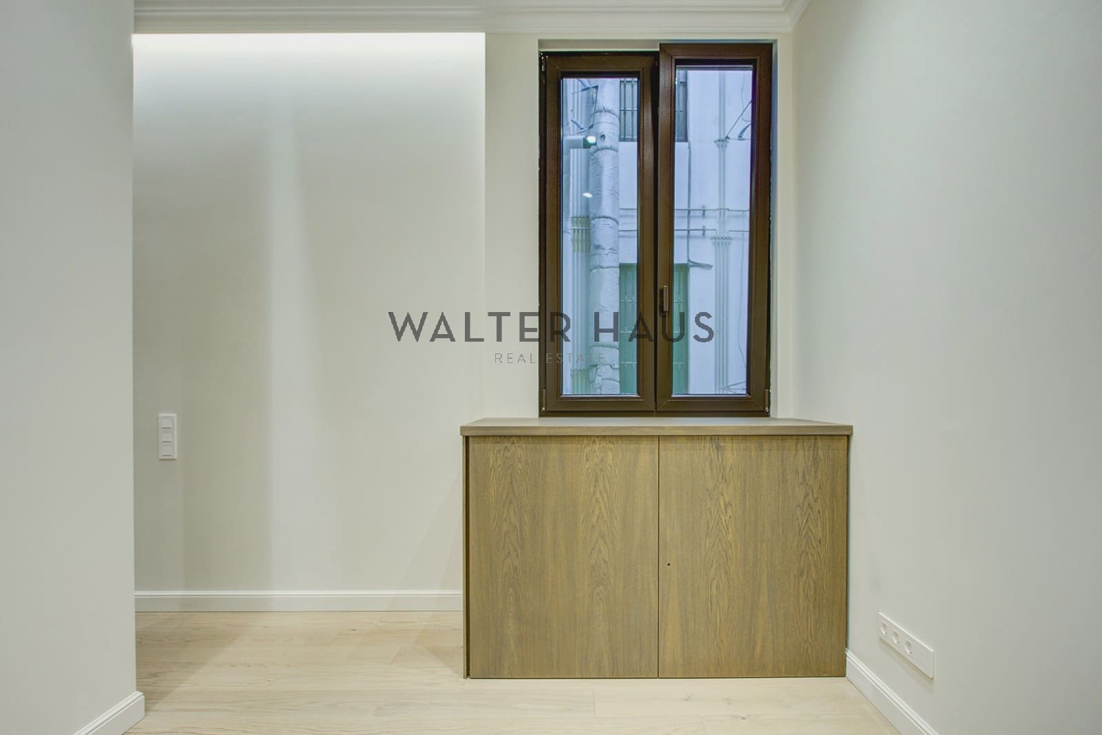 2 bedroom Flat for sale in Barcelona city with pool - € 1,150,000 (Ref: 9500400)