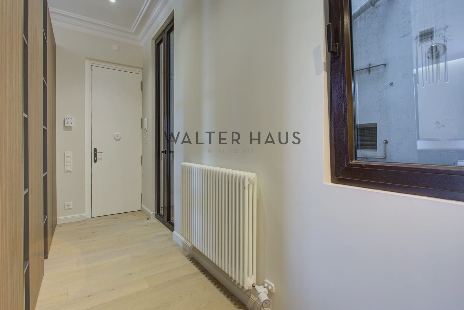 2 bedroom Flat for sale in Barcelona city with pool - € 1,150,000 (Ref: 9500400)