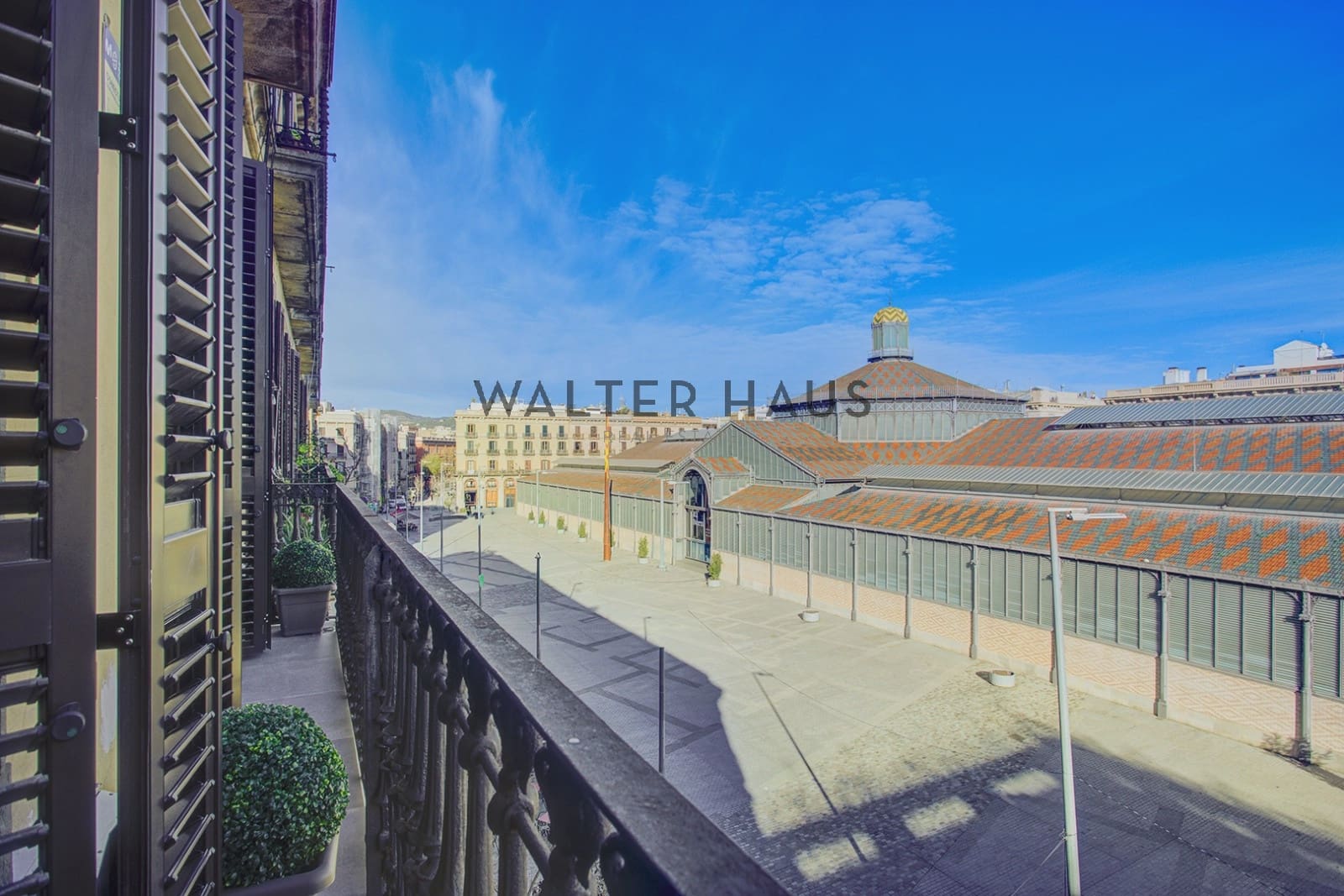 2 bedroom Flat for sale in Barcelona city with pool - € 1,150,000 (Ref: 9500400)