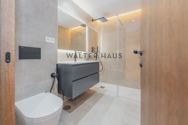 Piso de 4 habitaciones en Rios Rosas, Madrid ciudad en venta con piscina - 1.940.000 € (Ref: 9500766)