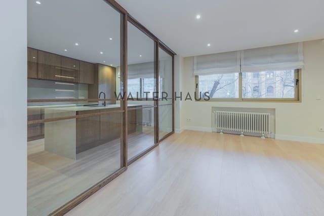 Piso de 4 habitaciones en Rios Rosas, Madrid ciudad en venta con piscina - 1.940.000 € (Ref: 9500766)
