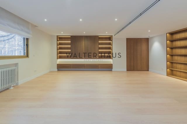 Piso de 4 habitaciones en Rios Rosas, Madrid ciudad en venta con piscina - 1.940.000 € (Ref: 9500766)