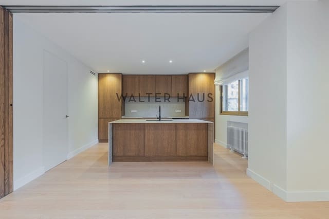 Piso de 4 habitaciones en Rios Rosas, Madrid ciudad en venta con piscina - 1.940.000 € (Ref: 9500766)