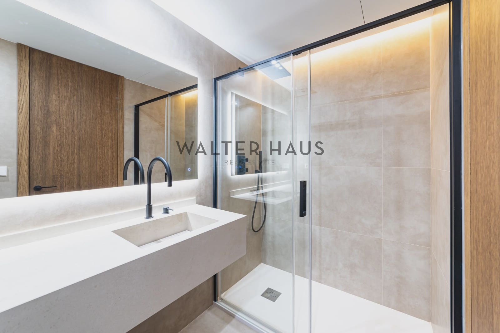 4 Zimmer Wohnung zu verkaufen in Madrid Stadt mit Pool - 1.890.000 € (Ref: 9500766)