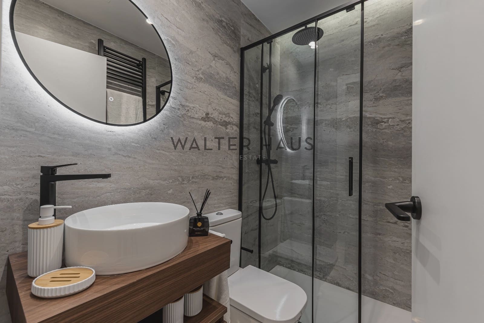 2 quarto Apartamento para venda em Madrid cidade - 1 100 000 € (Ref: 9502944)