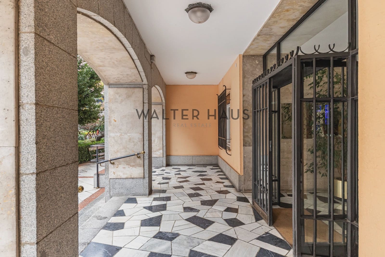 2 quarto Apartamento para venda em Madrid cidade - 1 100 000 € (Ref: 9502944)