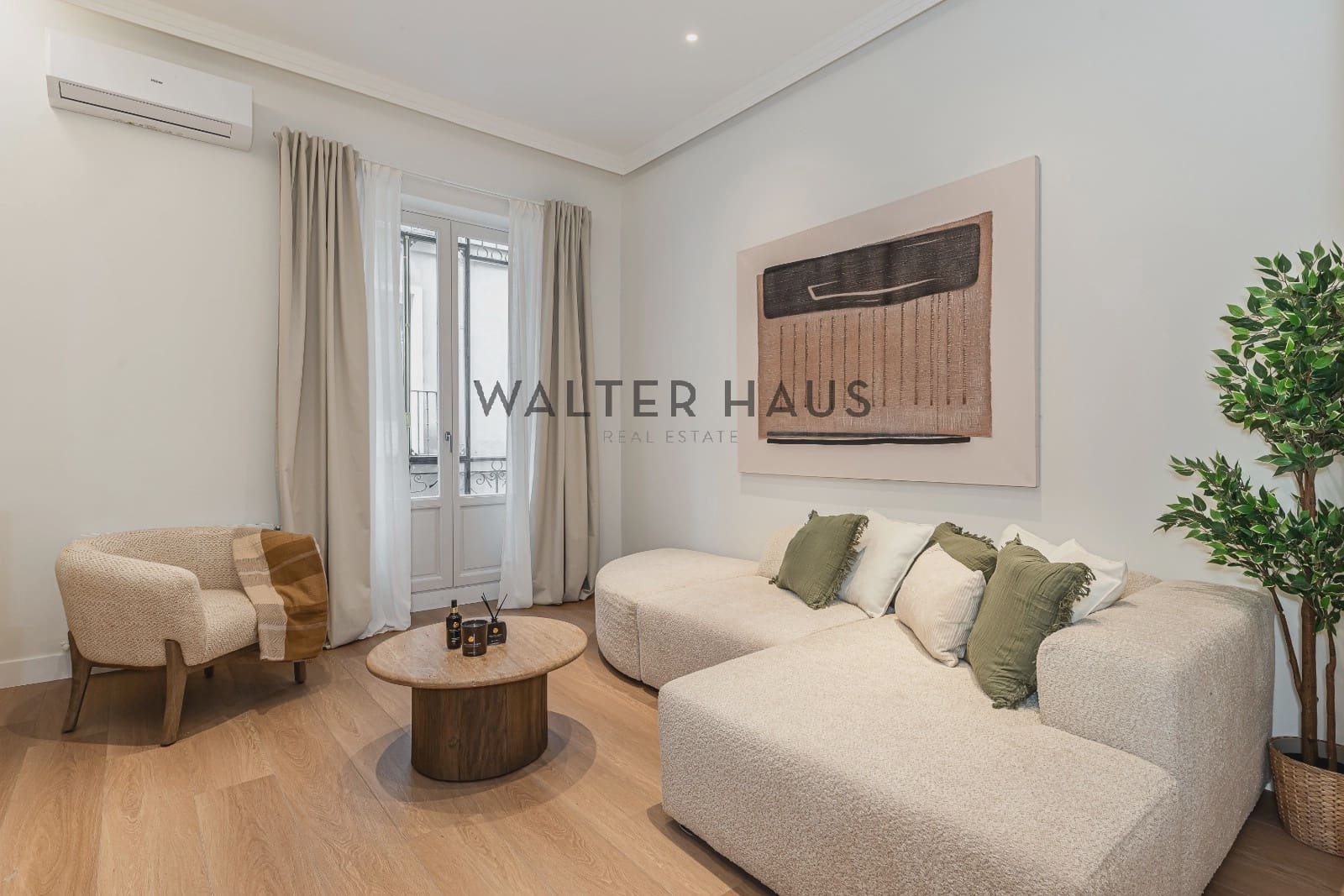 3 bedroom Flat for sale in Madrid city - € 1,100,000 (Ref: 9502945)