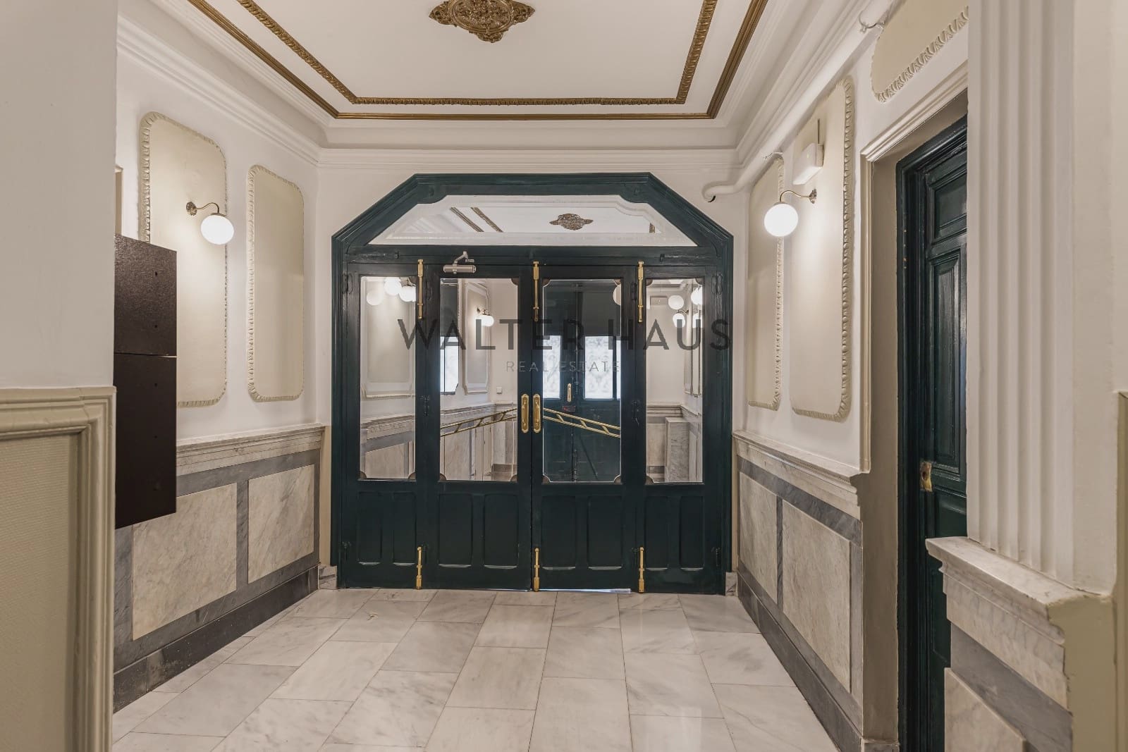 3 bedroom Flat for sale in Madrid city - € 1,100,000 (Ref: 9502945)