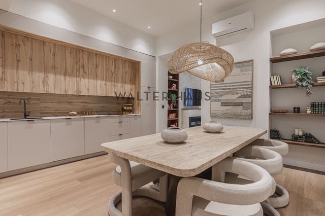 3 bedroom Flat for sale in Universidad, Madrid city - € 1,100,000 (Ref: 9502945)