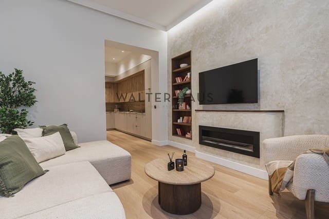3 bedroom Flat for sale in Universidad, Madrid city - € 1,100,000 (Ref: 9502945)