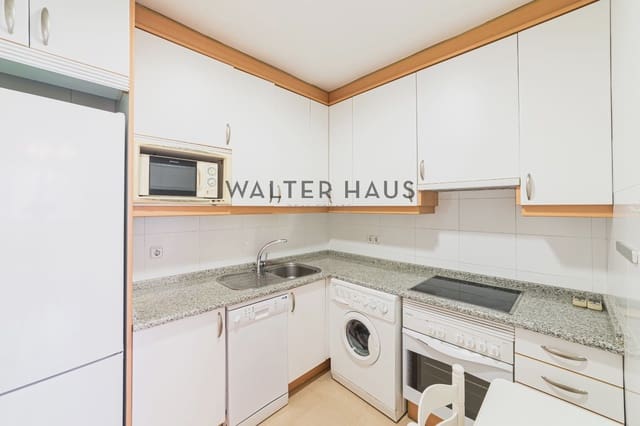 2 soveværelse Lejlighed til leje i Nueva España, Madrid by - € 2.100 (Ref: 9503451)