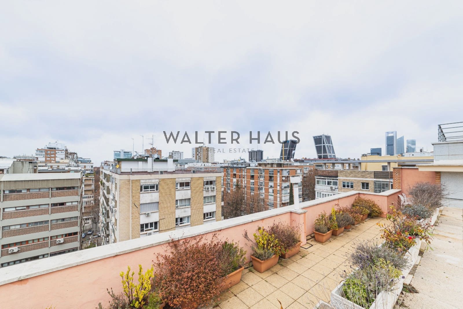 2 sovrum Lägenhet att hyra i Madrid stad - 2 100 € (Ref: 9503451)