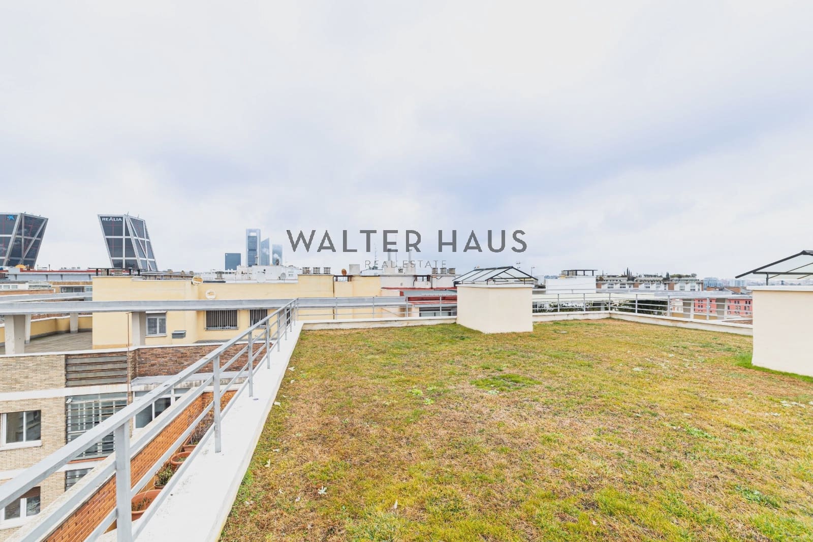 2 sovrum Lägenhet att hyra i Madrid stad - 2 100 € (Ref: 9503451)