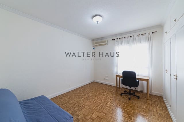 2 slaapkamer Flat te huur in Nueva España, Madrid stad met zwembad garage - € 2.100 (Ref: 9503451)
