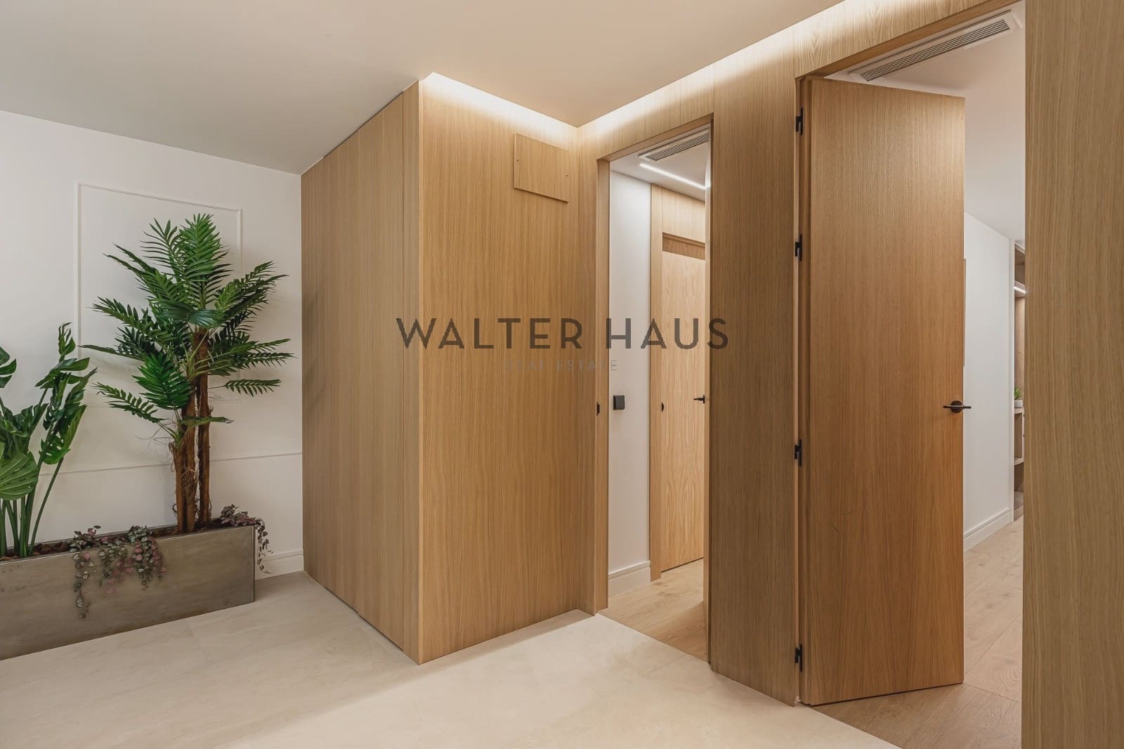 2 bedroom Flat for sale in Madrid city - € 2,190,000 (Ref: 9506932)