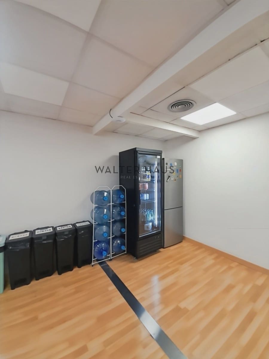 Oficina en Barcelona ciudad en alquiler - 9.800 € (Ref: 9506933)